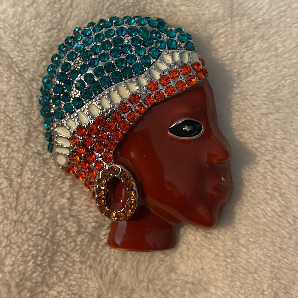 Sassy Jones Afrikan Head